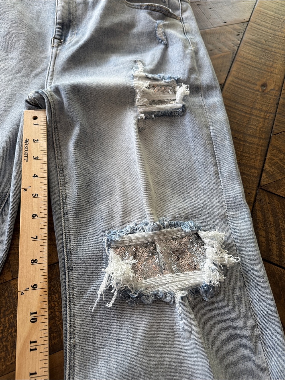 Risen Sequin Light Wash Distressed Denim Jeans Size 2XL - Picture 3 of 11